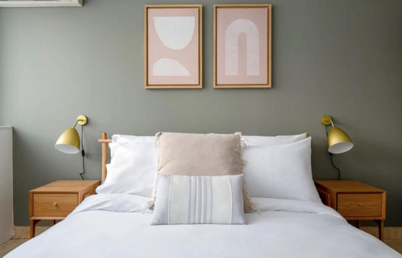 Bright 1Bedroom Apartment Centrally Located With Most Beautiful Views From Seine At 10 Minutes Walking From Beaugrenelle Shopping Mall And Eiffel Tower Paris Luaran gambar