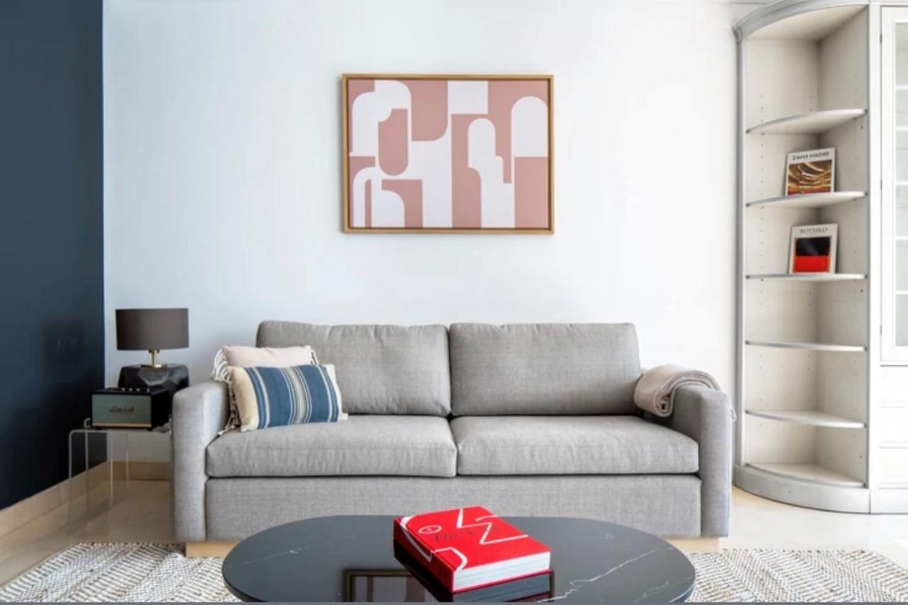 Bright 1Bedroom Apartment Centrally Located With Most Beautiful Views From Seine At 10 Minutes Walking From Beaugrenelle Shopping Mall And Eiffel Tower Paris Luaran gambar